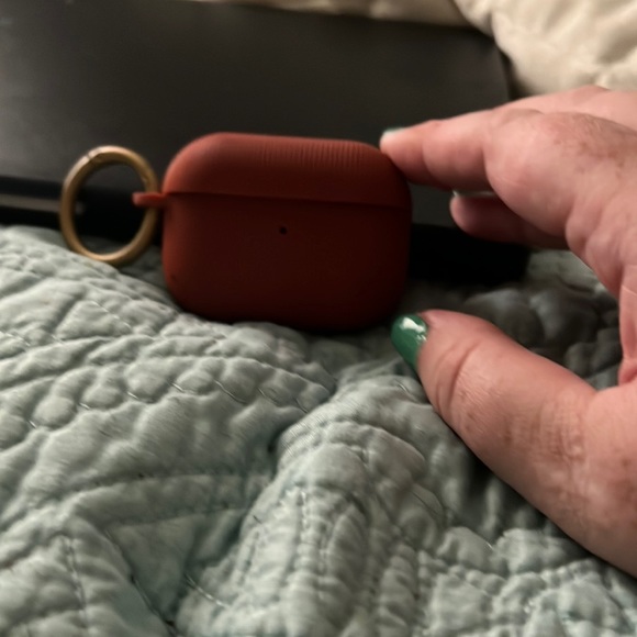 Heyday AirPod Case - Picture 1 of 4